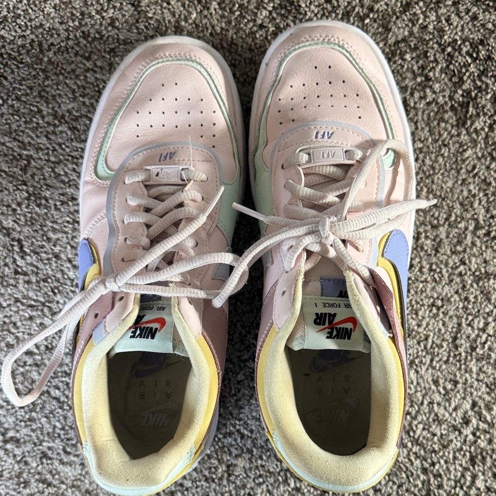 Nike Air Sneakers, pastel colors